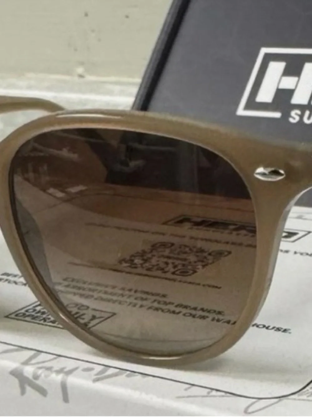 Ray-Ban RB4259 Turtle Dove Brown Gradient 51mm NWT